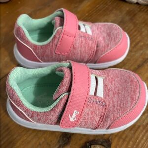 Brand new, never worn See Kai Run size 6 baby/toddler sneakers